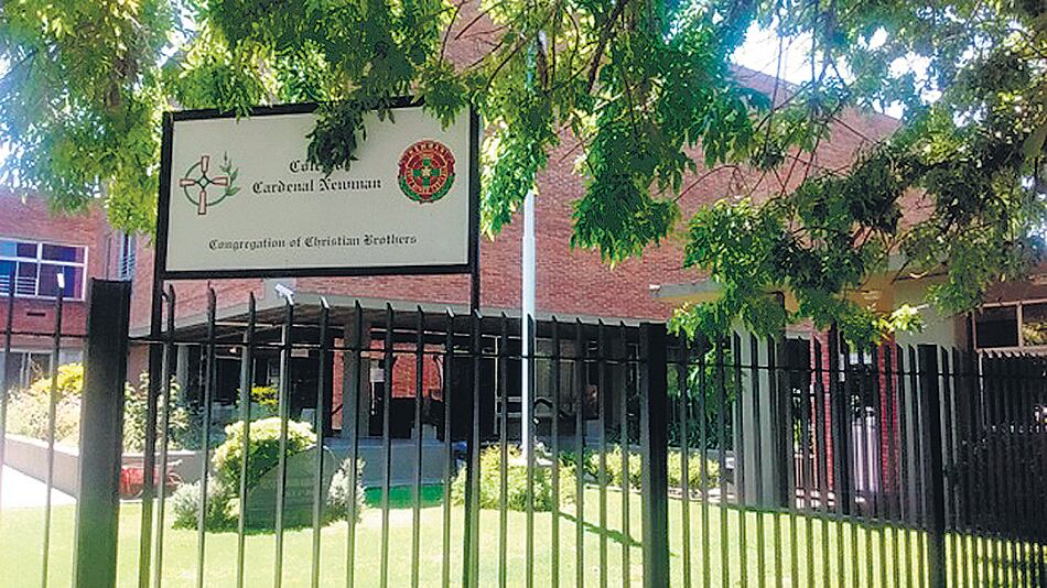 El colegio Cardenal Newman es investigado por la policía irlandesa.
