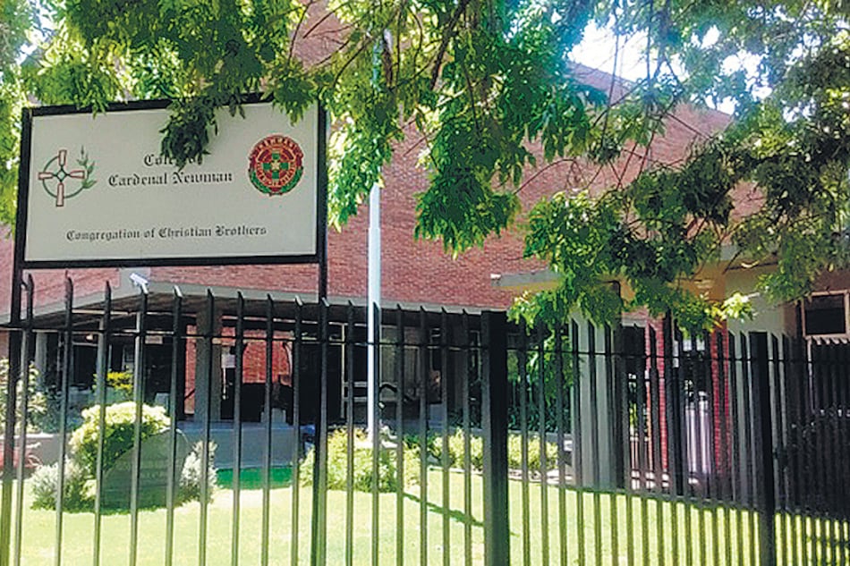 El colegio Cardenal Newman es investigado por la policía irlandesa.