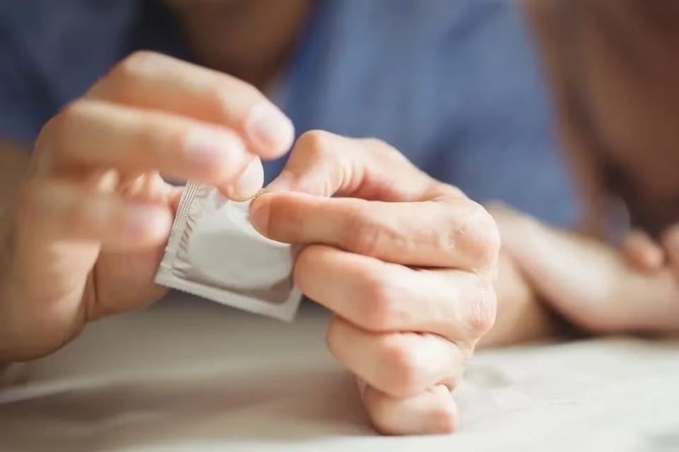 En Países Bajos condenaron a un hombre por sacarse el preservativo sin consentimiento
