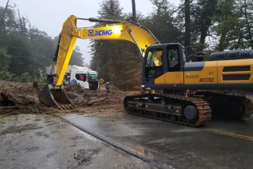 Siguen los trabajos de reparación en la zona del paso fronterizo de Neuquén.