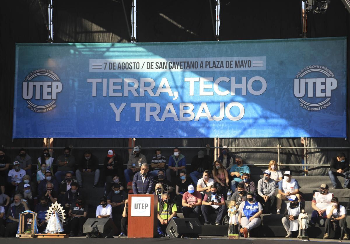 La UTEP reclama Tierra, Techo y Trabajo, las tres T del papa Francisco.