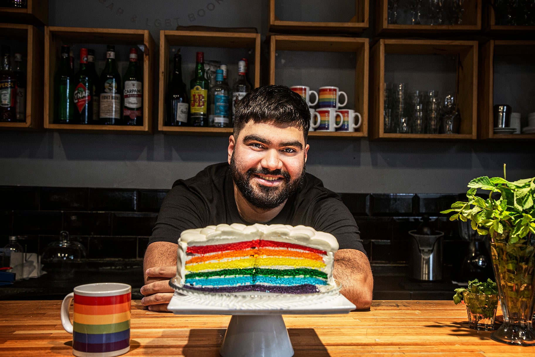 “Siento que estamos condenados a la noche, y no porque no me guste, pero que en plena tarde se pueda ir a un lugar con tranquilidad me parece una conquista”, dice Pol
