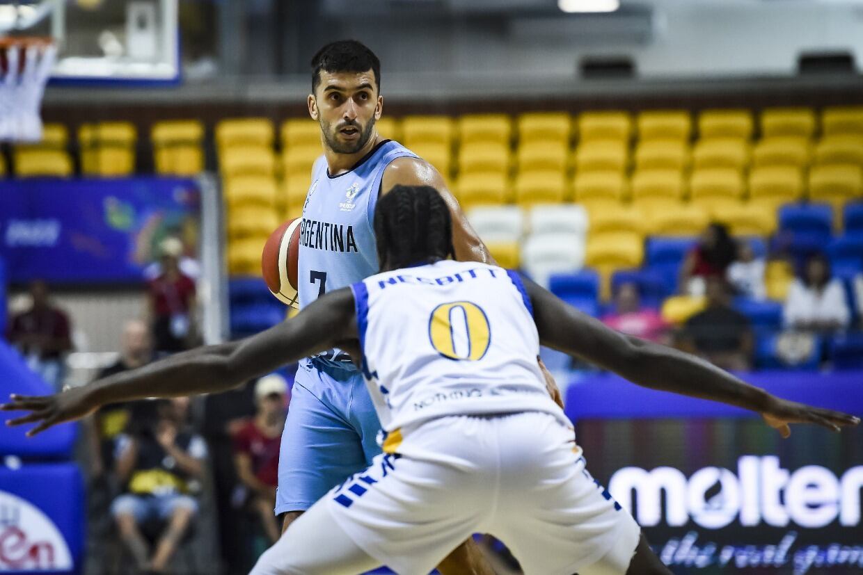 Campazzo dominó el partido desde la base