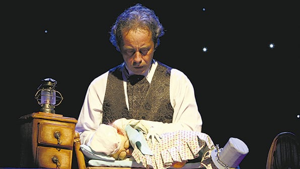 Curci nació en Uruguay, se formó en la Argentina y vive en San Pablo desde 2007.