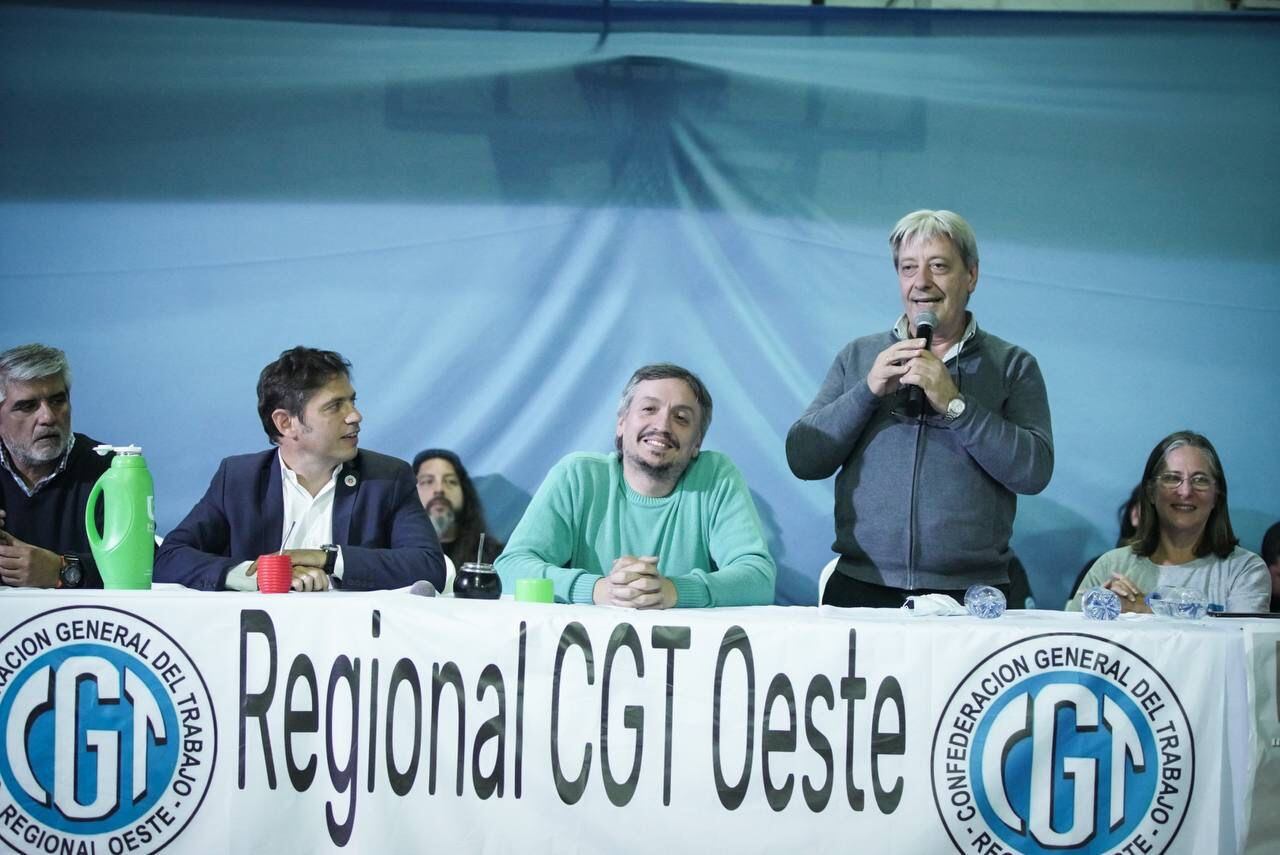 El líder de La Cámpora en la asunción de la conducción de la CGT Regional Oeste.