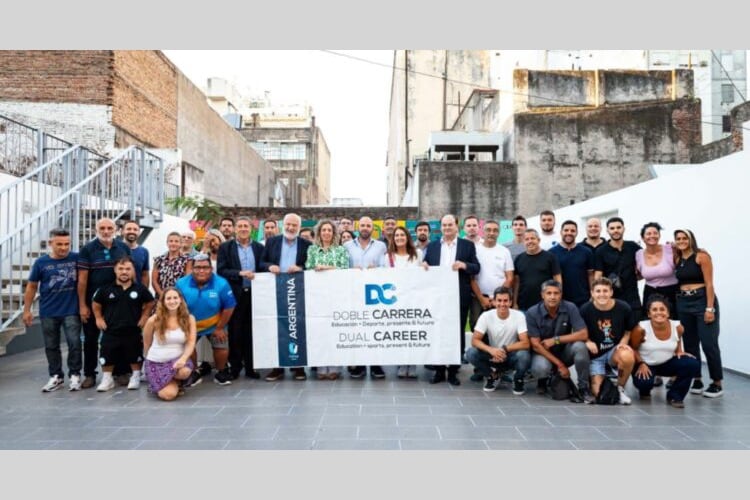 La firma del acuerdo se realizó en la UMET.