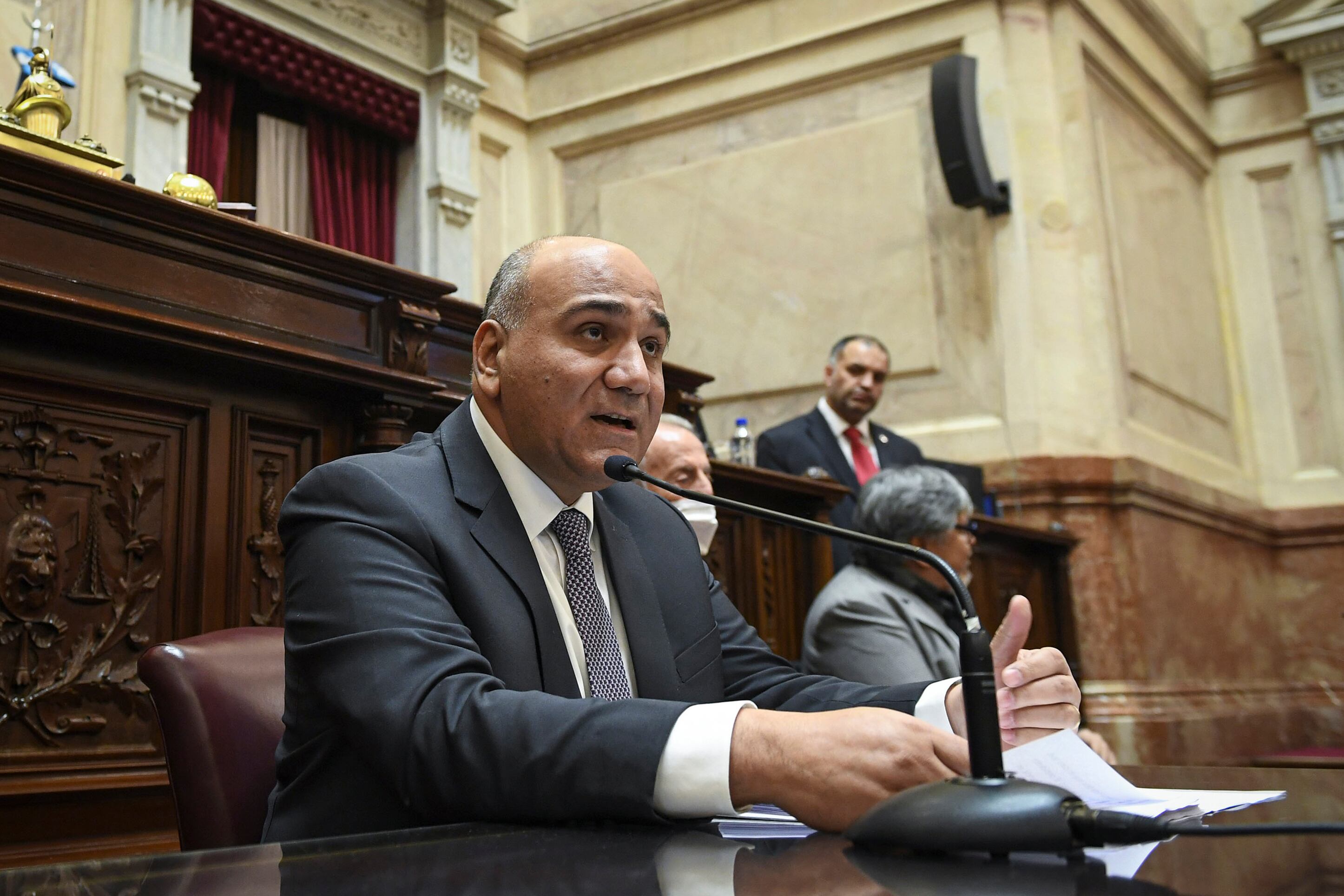 Durante su exposición, que se extendió hasta casi las 9 de la noche, Manzur destacó la recuperación económica luego de la pandemia.