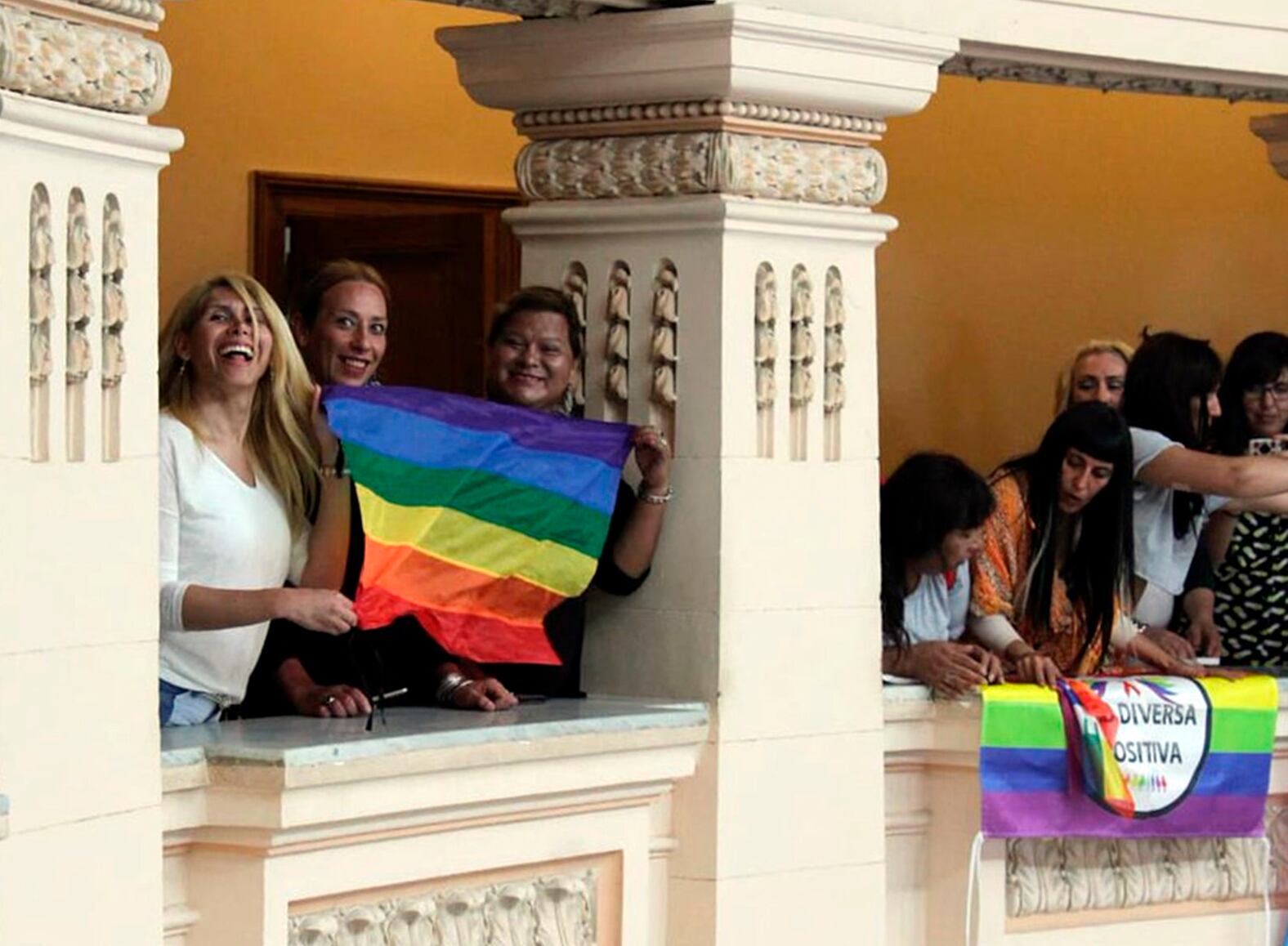 La aprobación fue celebrada desde los palcos.