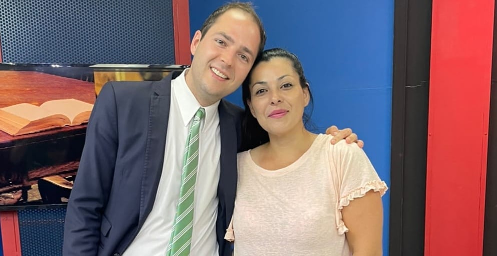 Nadia Araya junto a Emilio Pagotto en el último programa de "El Expediente", transmitido por Canal 13 Medios Provincia.