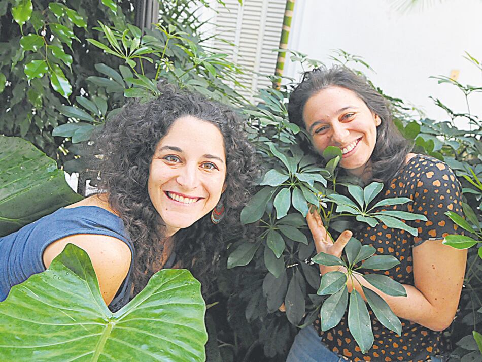 “Como compañía teatral, muchas veces nos sentimos un poco gitanos”, dicen Chami y Sak.