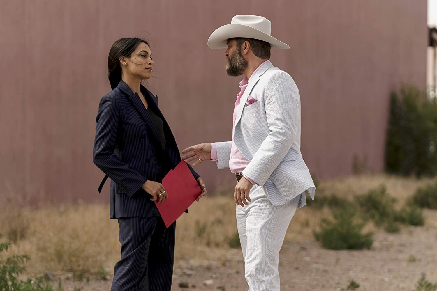 Pick Dill es la inversión exacta de la femme fatale.    