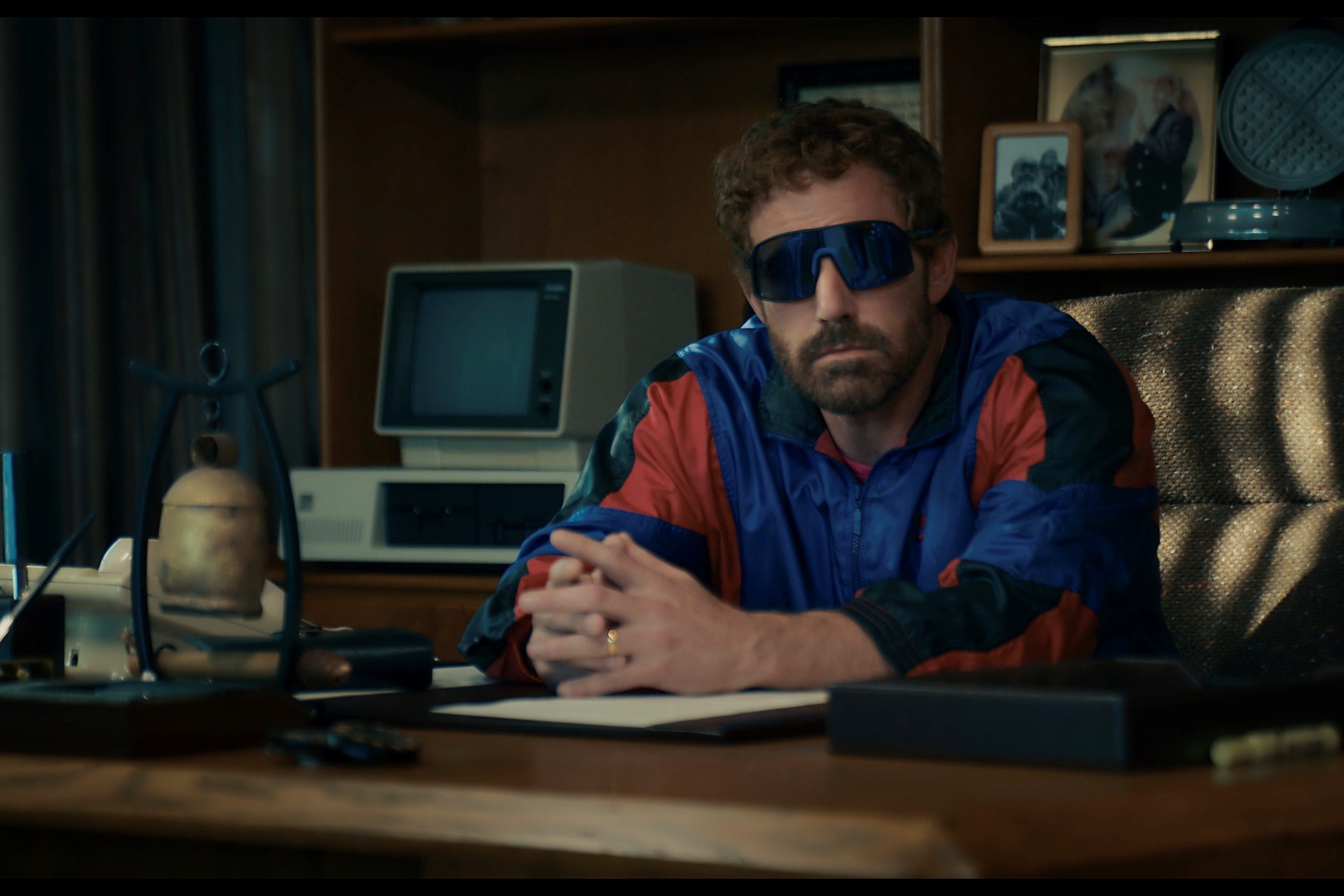 Ben Affleck dirige y protagoniza la película que cuenta los detalles del primer contrato firmado entre Jordan y Nike (Amazon Studios).