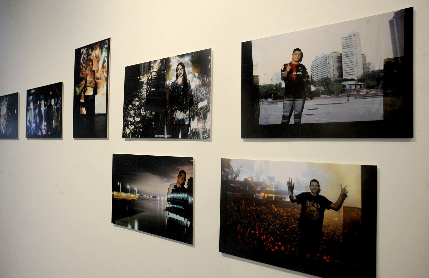 Todos los retratos proyectan primero una fotografía significativa para la persona retratada.