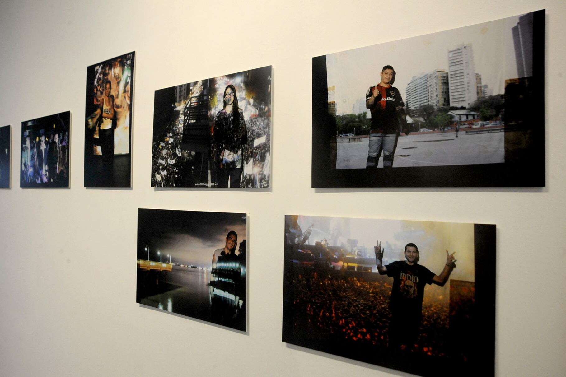 Todos los retratos proyectan primero una fotografía significativa para la persona retratada.