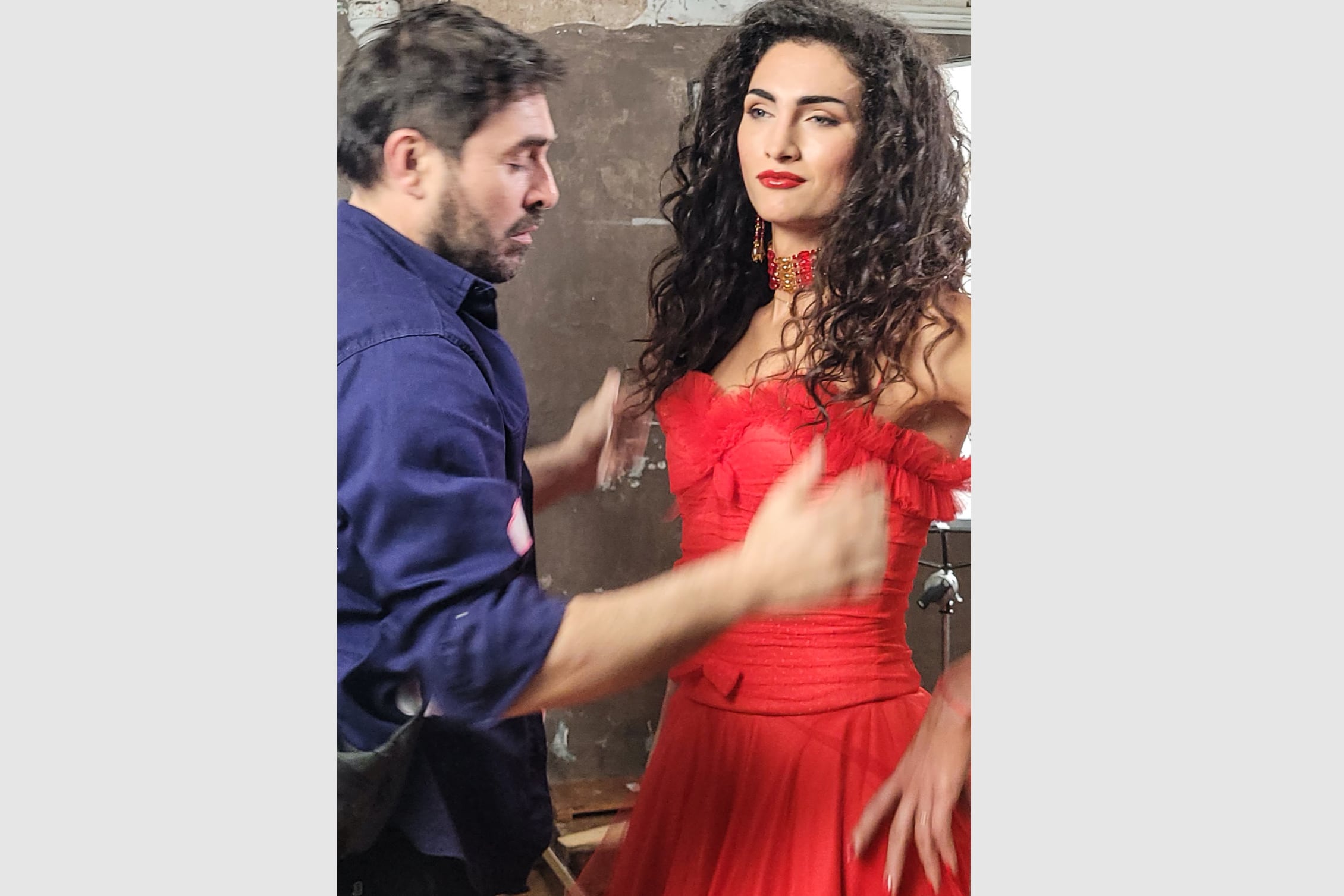 Junto a Mina Serrano, que interpreta a la vedette.