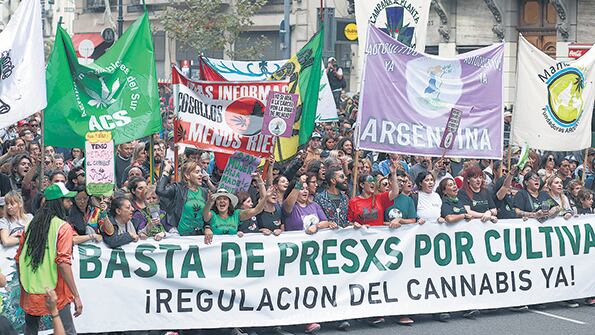 La cabecera de la vigésima edición en la Argentina de la Marcha Mundial por la Marihuana.