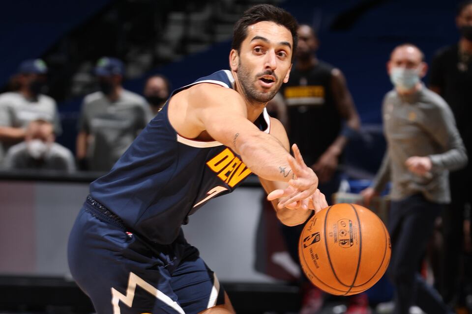 Campazzo haciendo lo que mejor le sale.