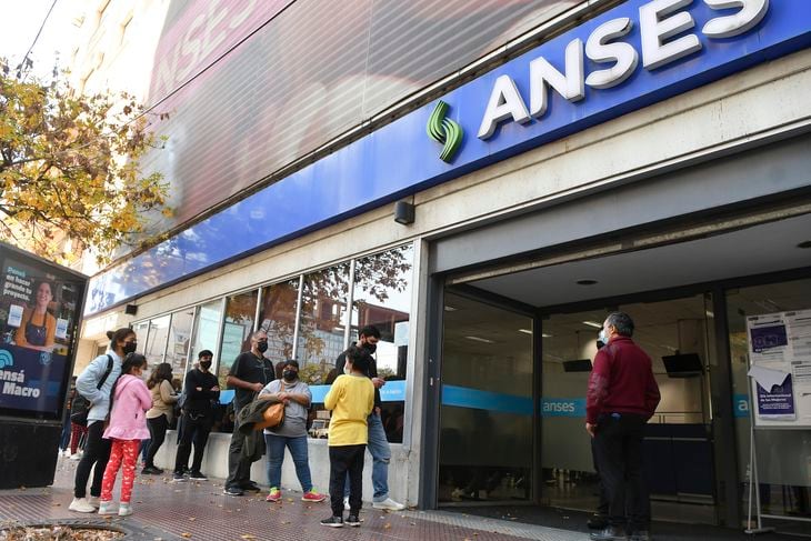 ANSES definió el cronograma de pagos de octubre. Imagen: Télam.