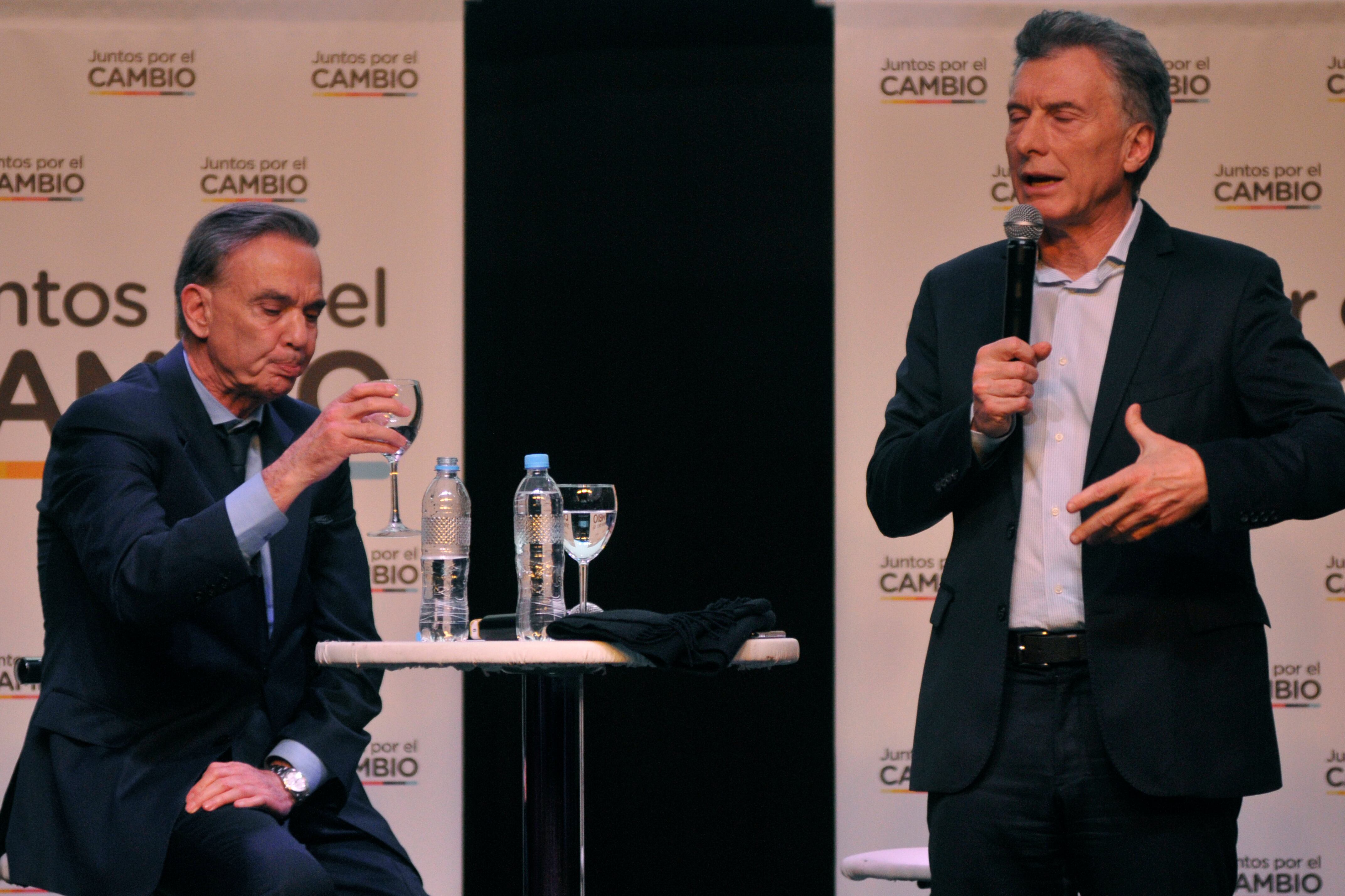Miguel Angel Pichetto y Mauricio Macri compartieron escenario.