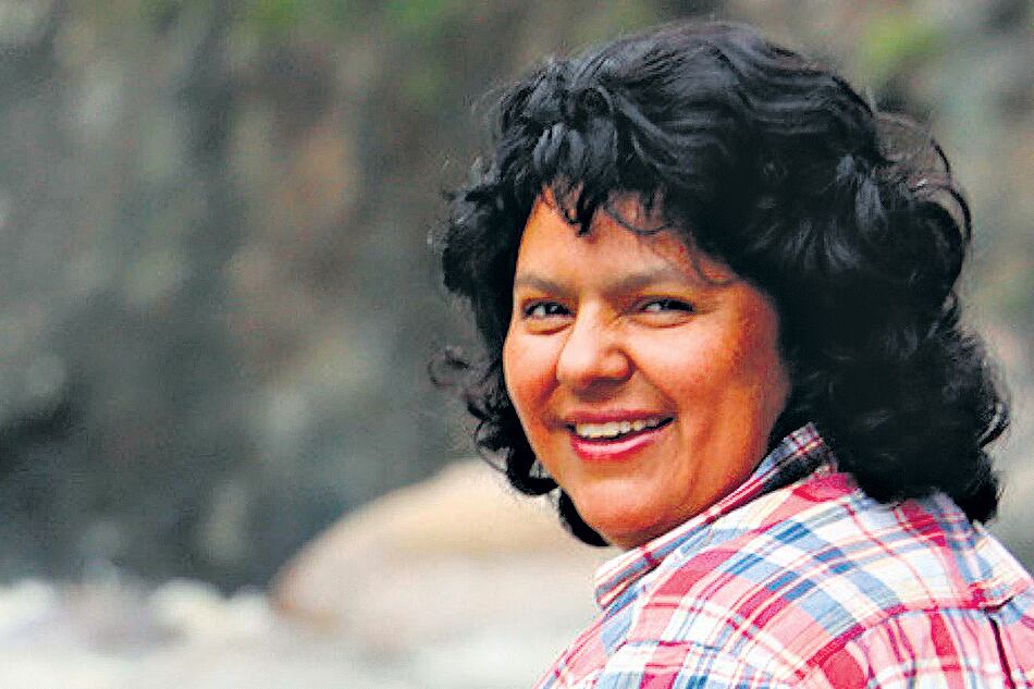 Berta Cáceres, líder indigenista y ambientalista asesinada hace un año en Honduras.