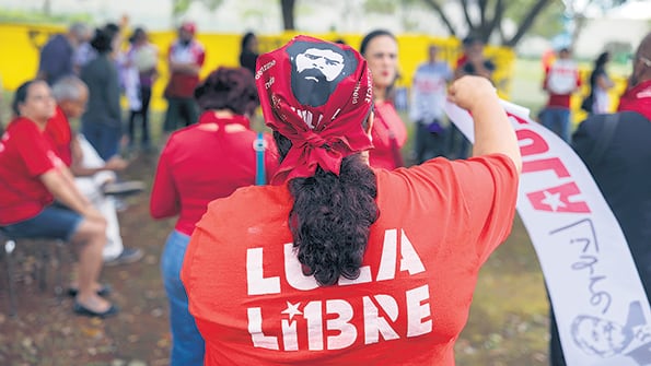Miles de personas pidieron la libertad de Lula el domingo.