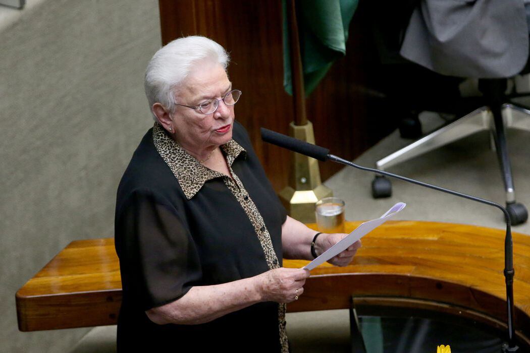 Luiza Erundina, una leyenda de la izquierda y los movimientos sociales.