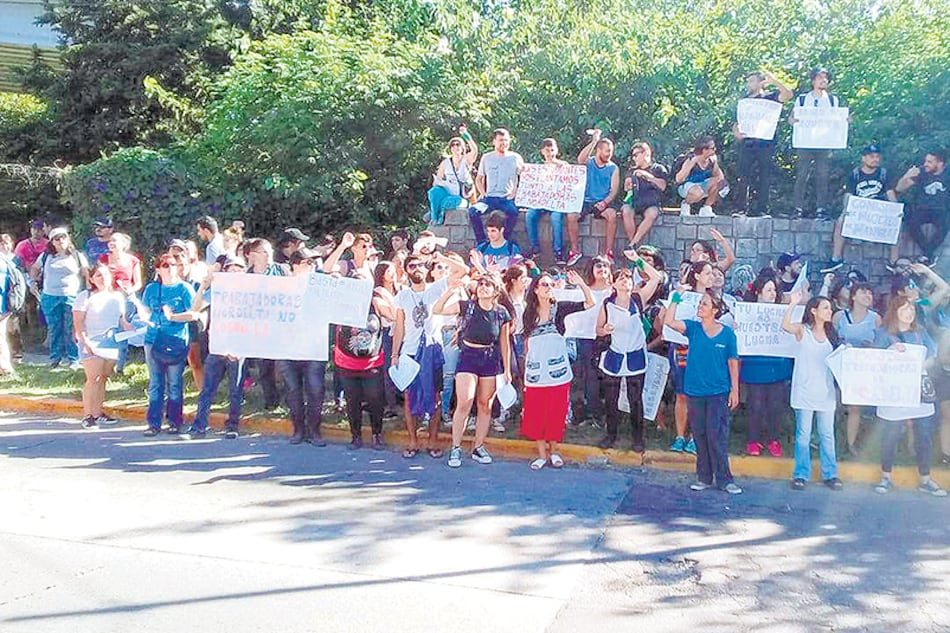 “Son nuestras hermanas de clase”, reivindicaron las manifestantes.