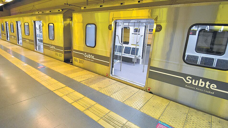 El valor del subte y la competencia con el metrobús inciden en la baja.