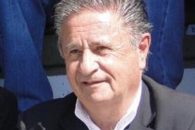 Tras la caída del gobierno de De la Rúa, Duhalde fue presidente interino entre 2002 y 2003 por aplicación de la Ley de Acefalía.