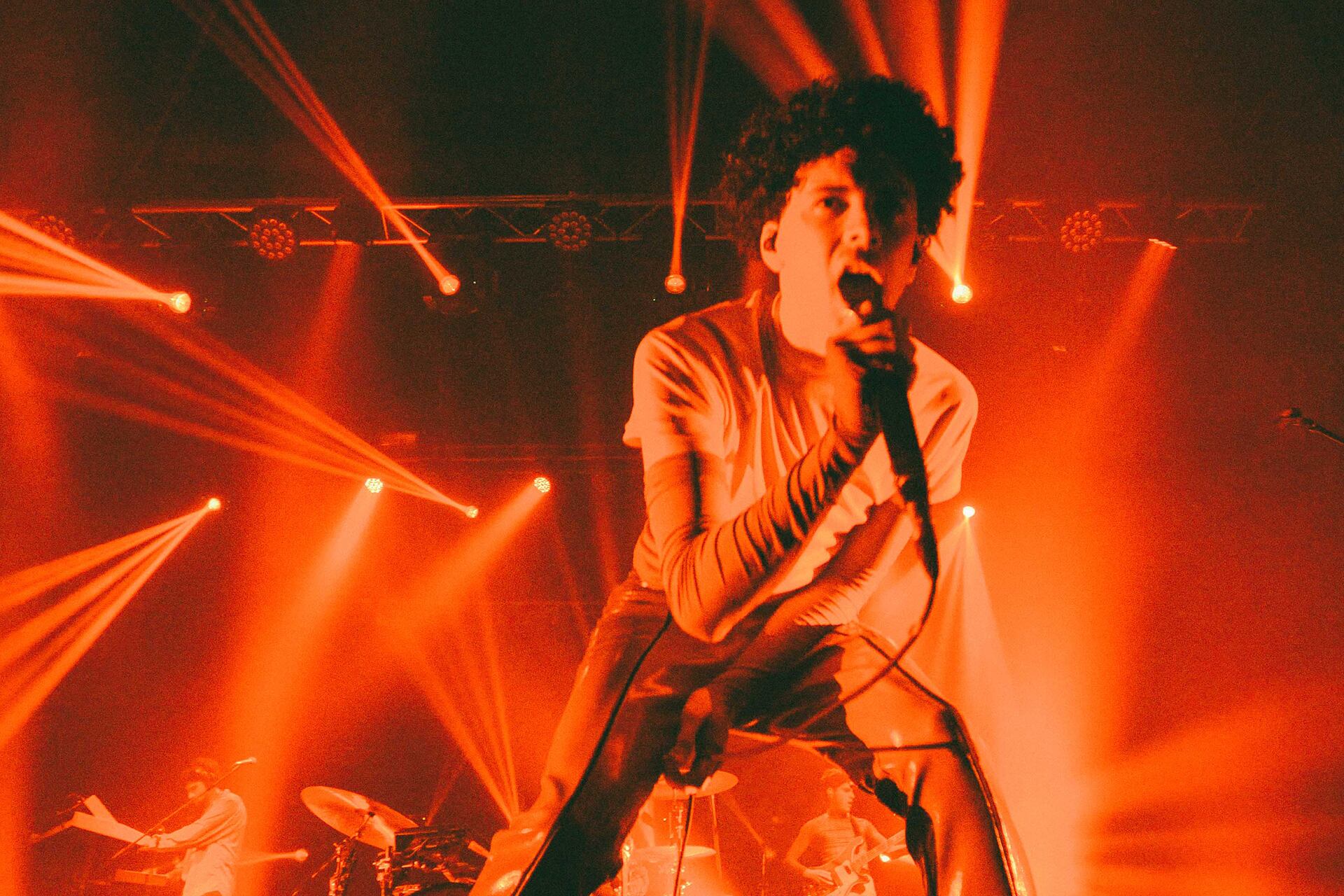 Gracias a la suma de dos nuevos integrantes, Juan Mango pudo explotar aún más su rol de frontman.