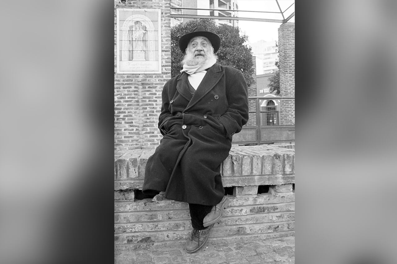 Birri en plaza de la Cooperación cuando visitó Rosario.