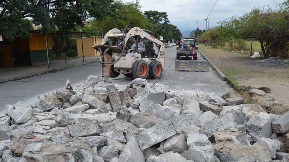 Tareas de bacheo. Uno de los destinos de los fondos