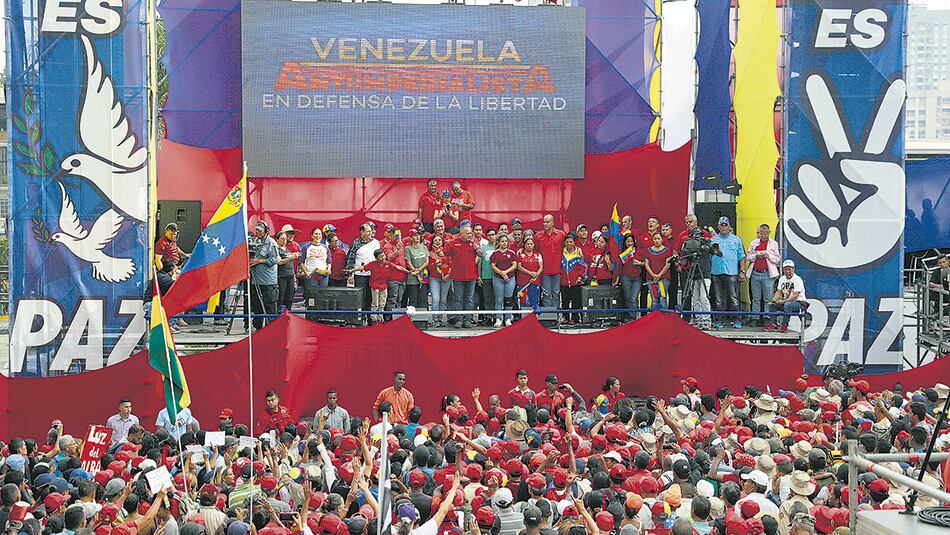 Diosdado Cabello habla durante un acto de apoyo al gobierno venezolano, ayer, en Caracas.