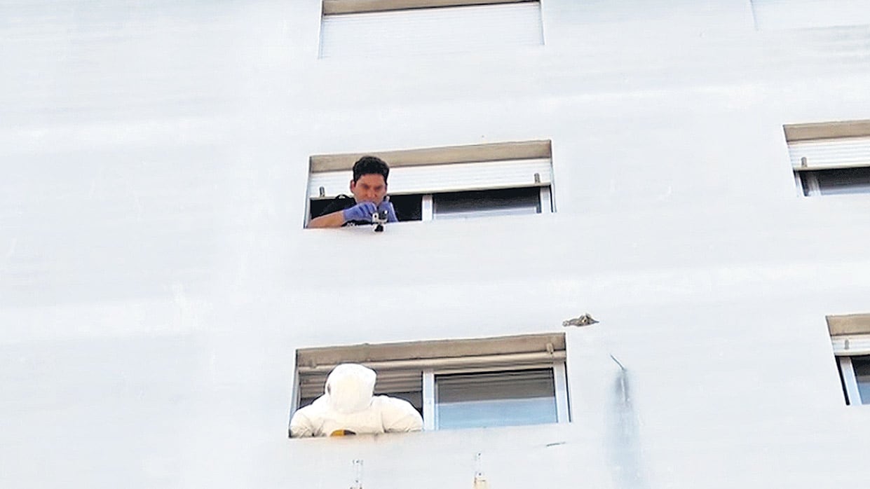 En la reconstrucción se arrojó desde la misma ventana un muñeco con el peso y la altura de Renzo.