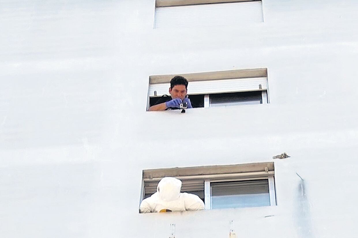 En la reconstrucción se arrojó desde la misma ventana un muñeco con el peso y la altura de Renzo.