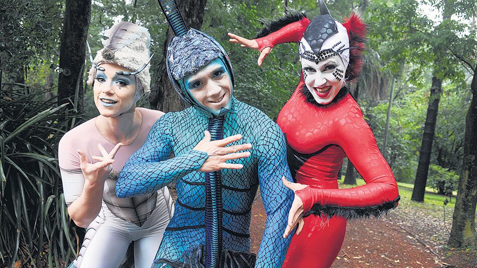 El italiano Devin De Bianchi, conocido en escena como la Libélula, junto a la canadiense Svetlana, la Araña Roja.