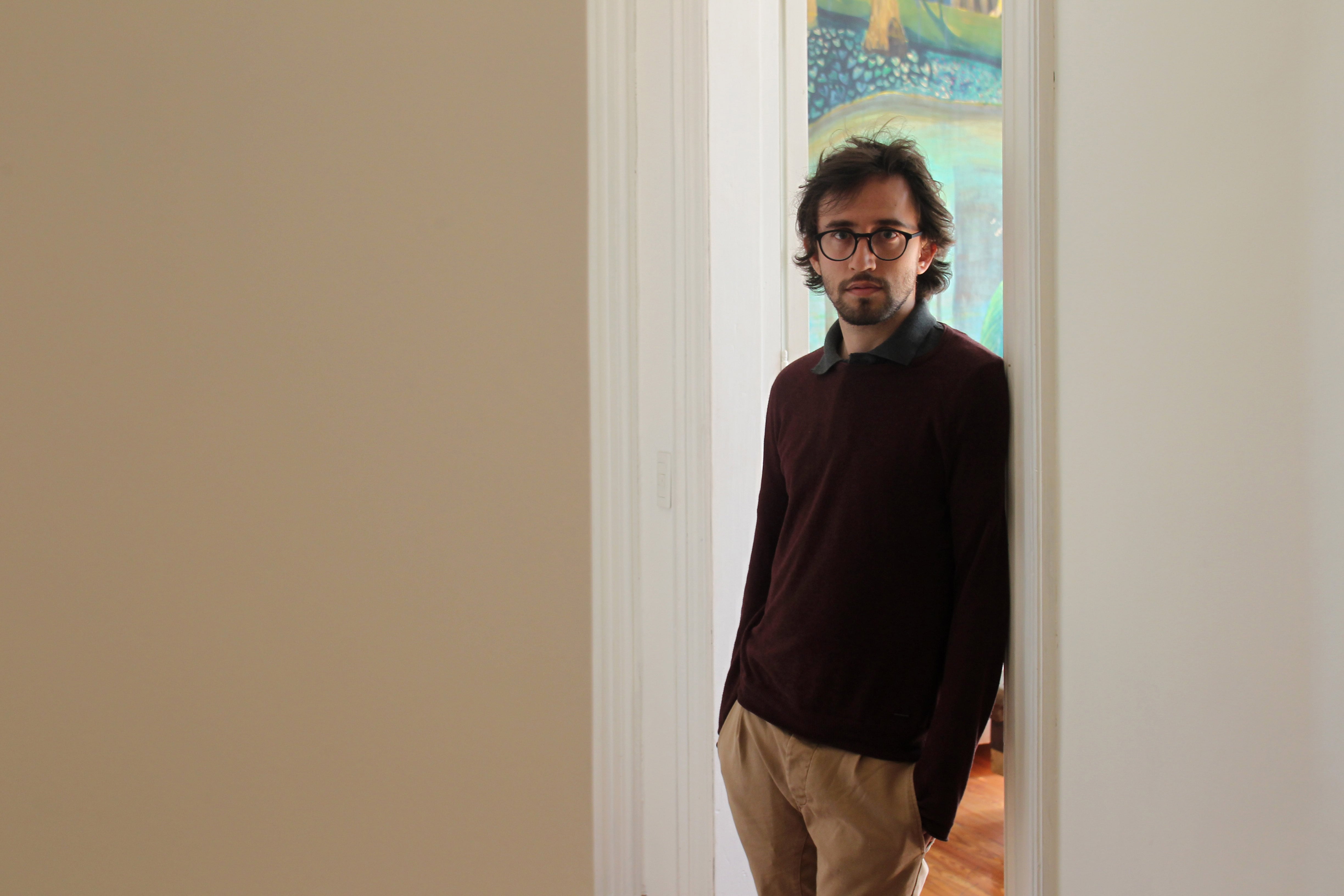 Saldaña París publicó un libro de poemas, La máquina autobiográfica.