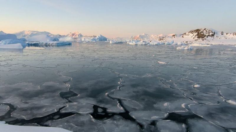 La Antártida se derrite con una rápidez alarmante. Imagen: Centro de Hielo y Nieve de EEUU