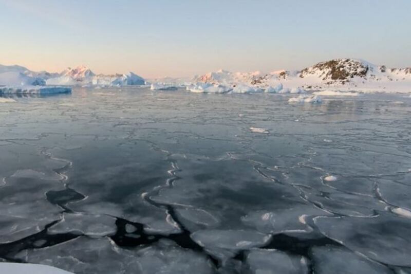 La Antártida se derrite con una rápidez alarmante. Imagen: Centro de Hielo y Nieve de EEUU