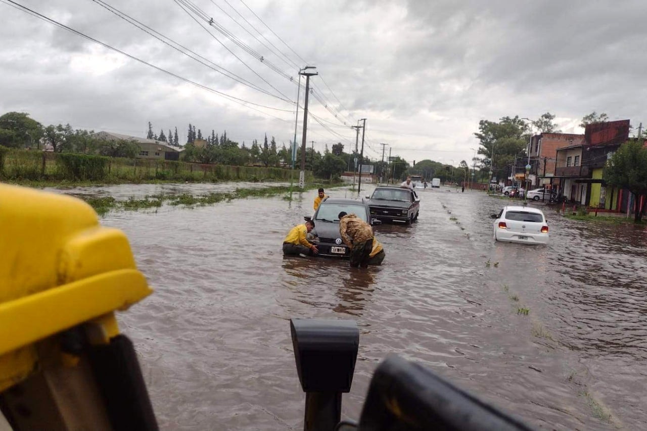En Tucumán, unas de las provincias comprendidas por la alerta meteorológica del SMN por fuertes tormentas, las intensas lluvias provocaron inundaciones