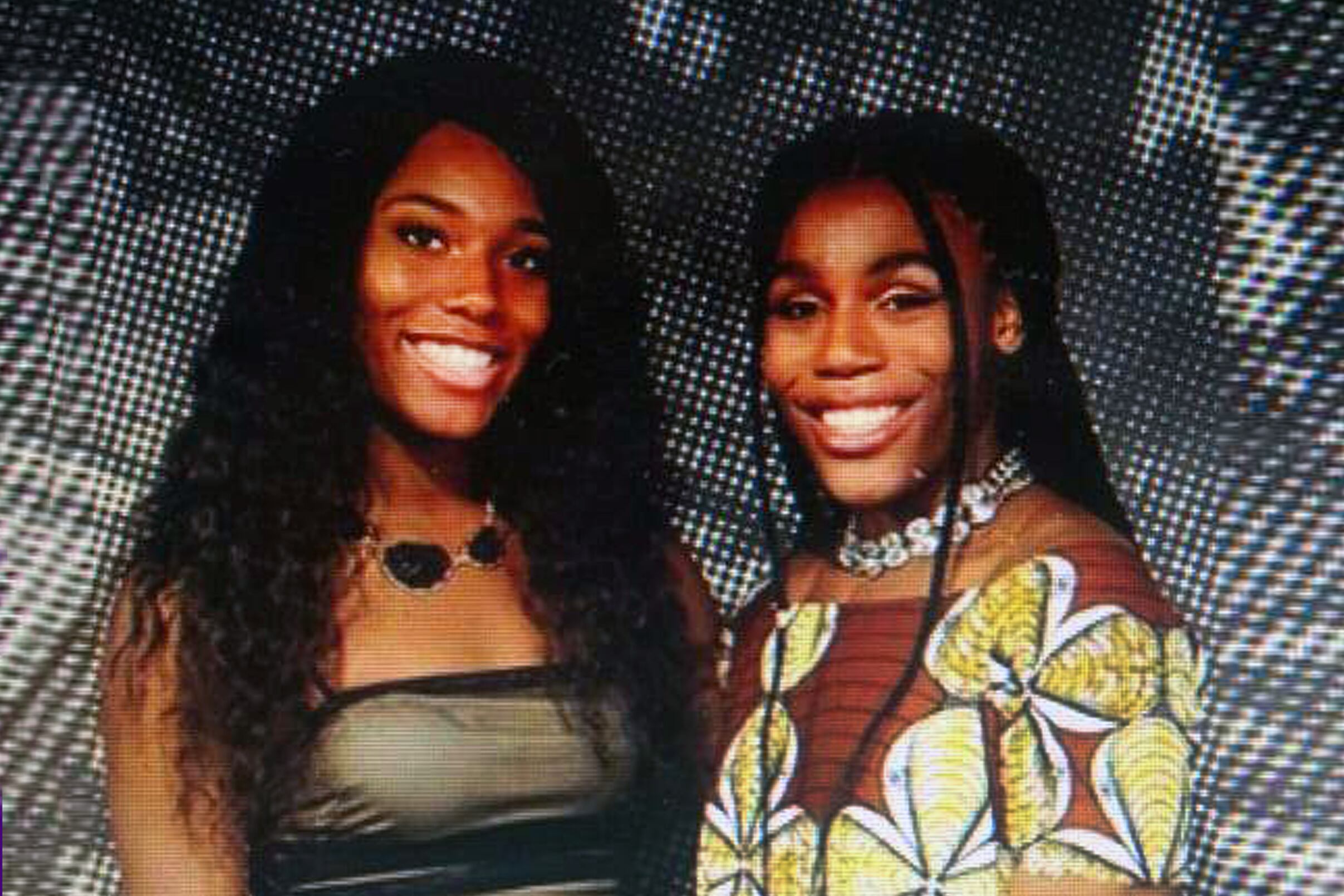 Terry Miller y Andraya Yearwood, las dos atletas trans que se hicieron amigas frente a los reclamos.