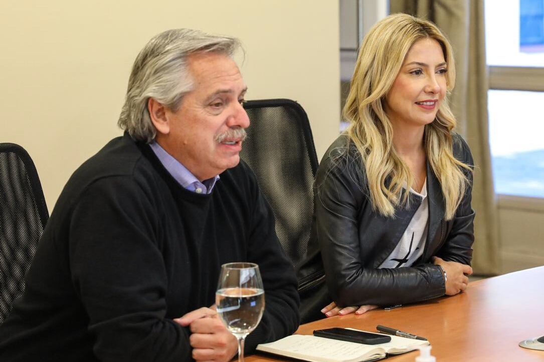 Alberto Fernández junto a Fabiola Yañez.