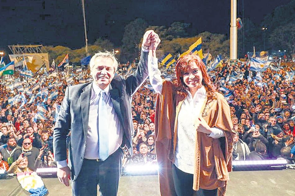 La fórmula del Frente de Todos, Fernández-Fernández, en el cierre de campaña que se realizó en la provincia de Santa Fe.