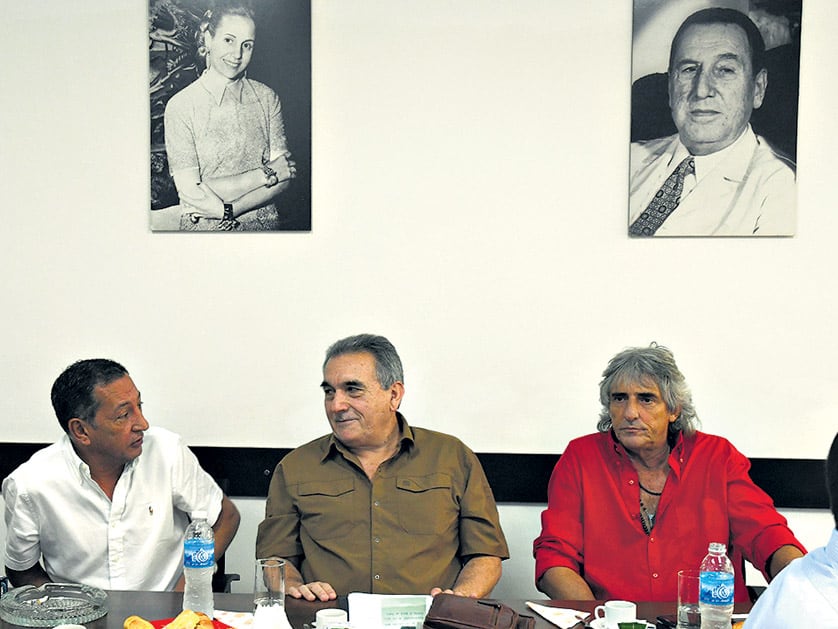 Los sindicalistas de los gremios del transporte se reunieron en la sede de la CATT, en Balvanera.