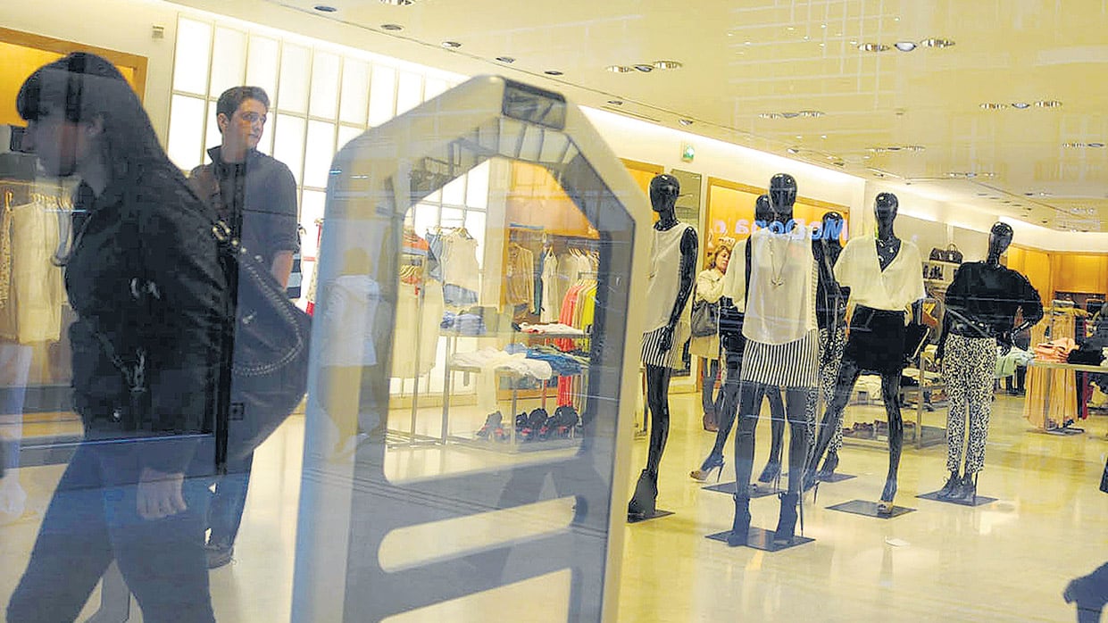 El Gobierno celebra el incremento del empleo asalariado más allá de su composición.