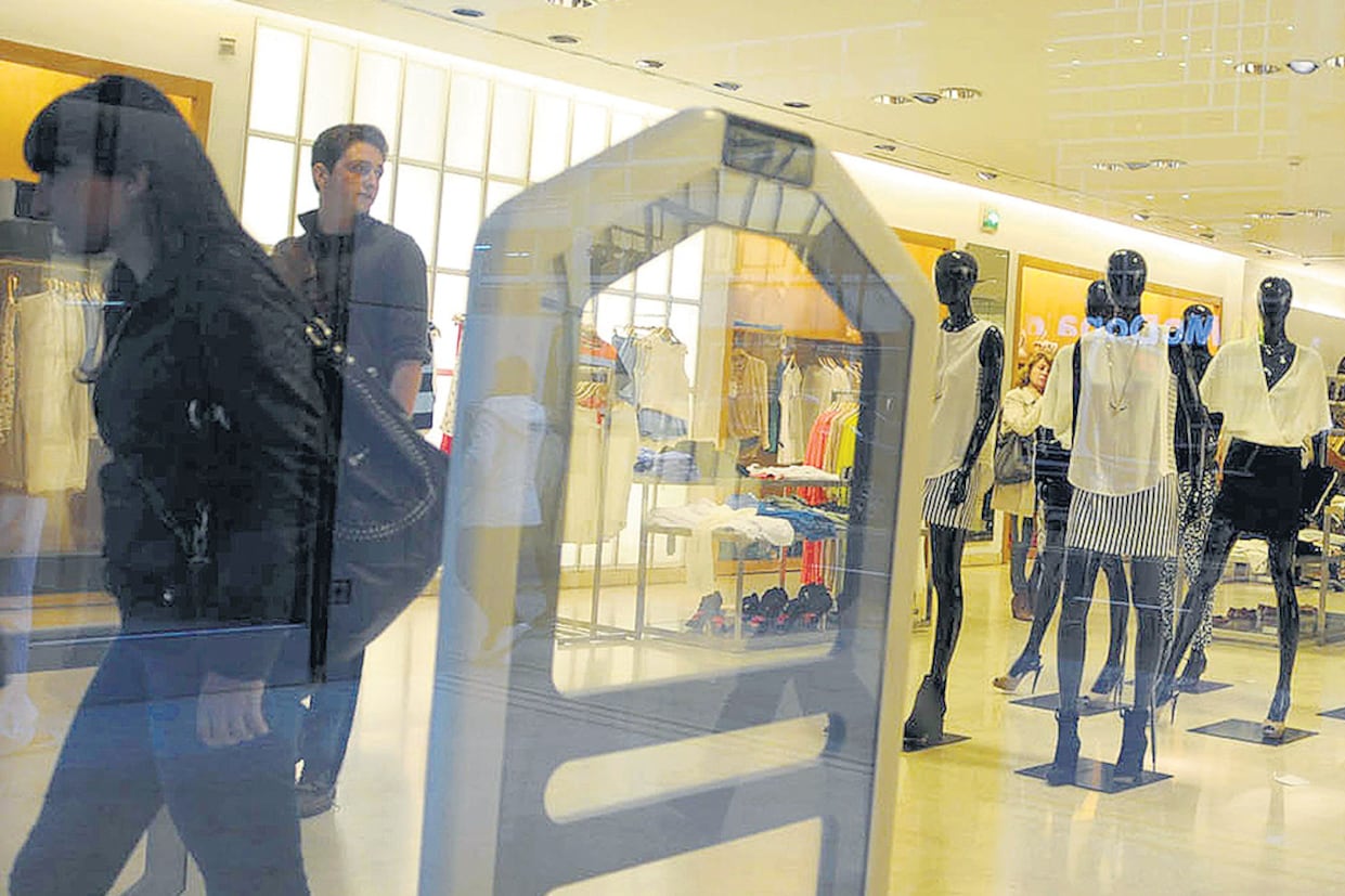 El Gobierno celebra el incremento del empleo asalariado más allá de su composición.