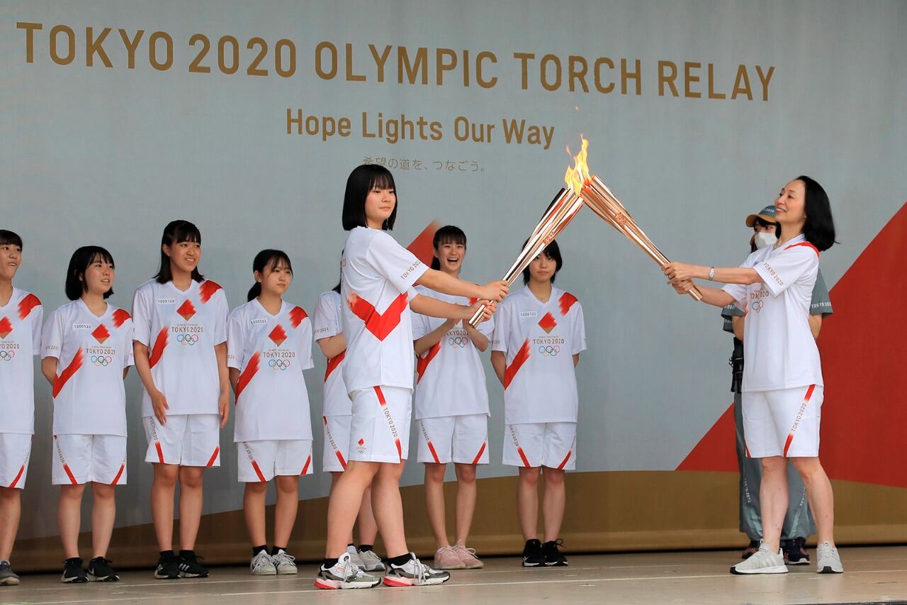 Una ceremonia inédita, con la llegada de la antorcha a un estadio vacío