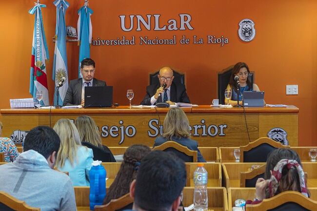 Maria Corzo, vicerrectora de la UNLaR.