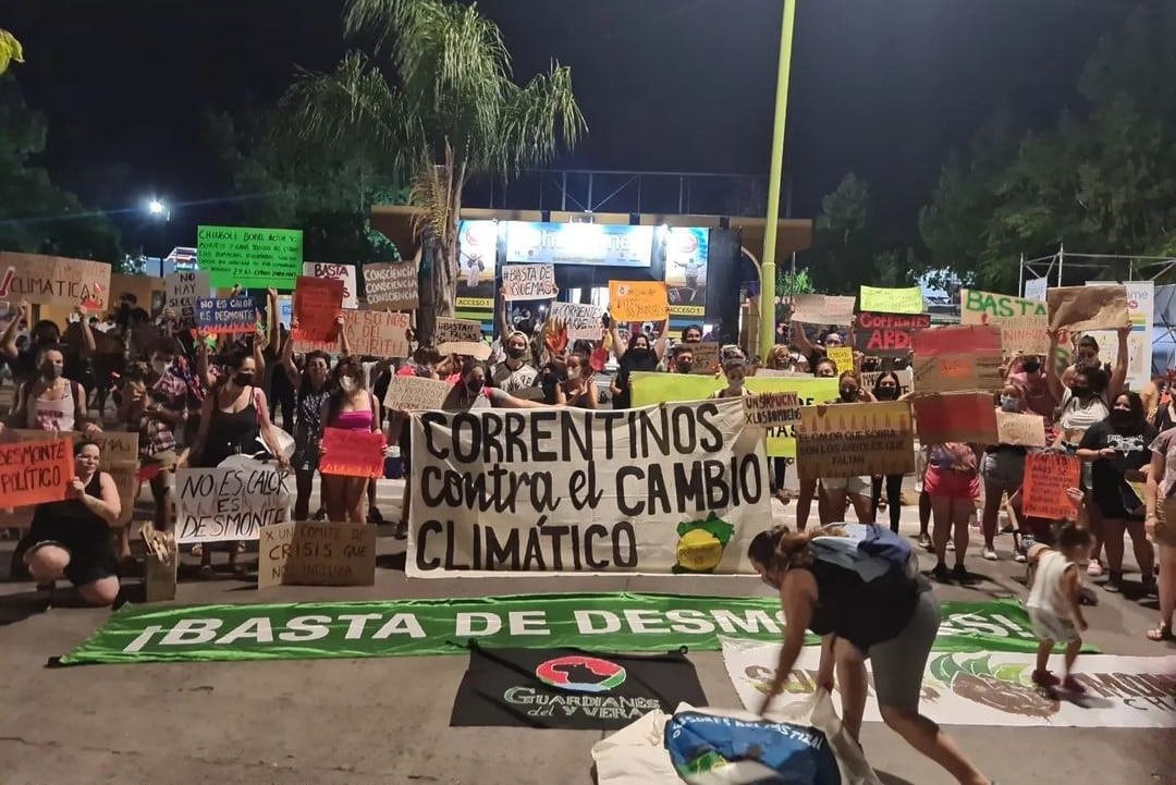 La asociación Correntinos contra el Cambio Climático es quien organiza este año la  Cumbre Climática de las Juventudes de Argentina. Imagen: @correntinosclim.
