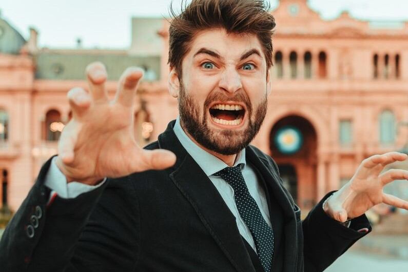 "El Presto": perfil del youtuber que hostigó a Fabiola Yañez. (@elprestook)